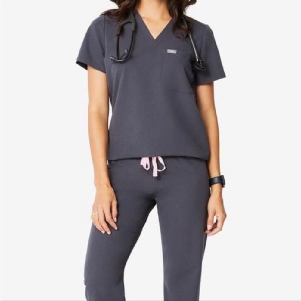 Figs Charcoal Catarina Top in XS